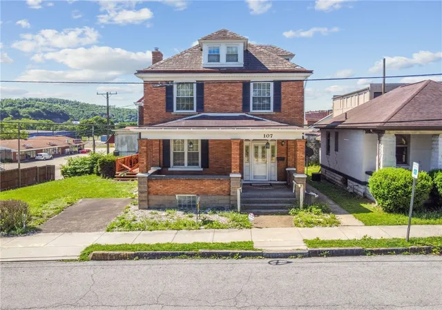Photo 2 of Single family home for sale at 107 9th Street, Donora, PA 15033 | MLS# 1758763 | Listing updated on 2026-08-21
