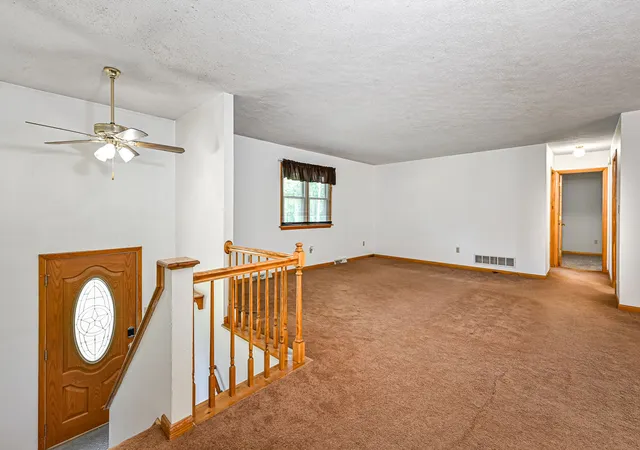 Photo 2 of Single family home for sale at 740 Broadway, Pine Twp, PA 15090 | MLS# 1758987 | Listing updated on 2026-08-21