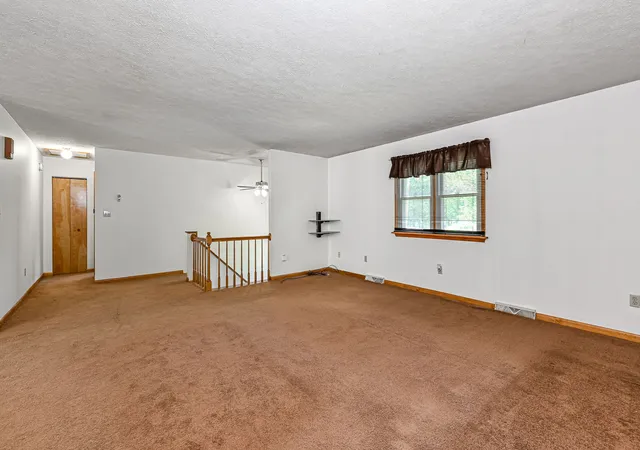 Photo 3 of Single family home for sale at 740 Broadway, Pine Twp, PA 15090 | MLS# 1758987 | Listing updated on 2026-08-21