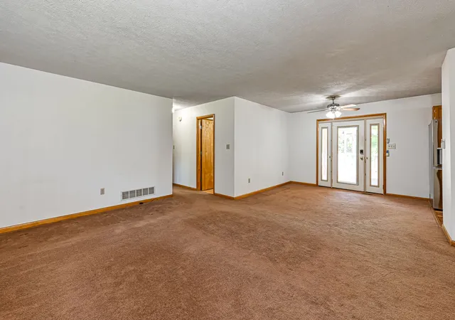 Photo 5 of Single family home for sale at 740 Broadway, Pine Twp, PA 15090 | MLS# 1758987 | Listing updated on 2026-08-21