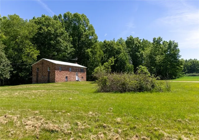 Photo 20 of Single family home for sale at 2161 Georgetown Rd, Sandy Lake, PA 16145 | MLS# 1758965 | Listing updated on 2026-08-19