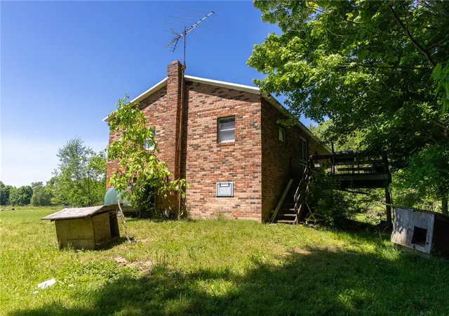 Photo 2 of Single family home for sale at 2161 Georgetown Rd, Sandy Lake, PA 16145 | MLS# 1758965 | Listing updated on 2026-08-19