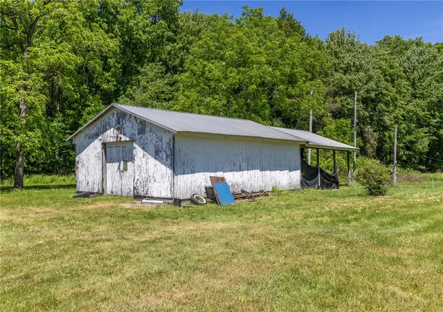 Photo 4 of Single family home for sale at 2161 Georgetown Rd, Sandy Lake, PA 16145 | MLS# 1758965 | Listing updated on 2026-08-19