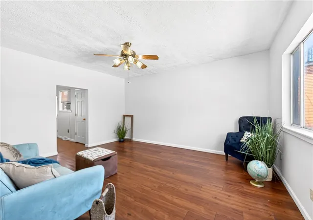 Listing Photo 4 - Condo for sale in building located at 424-426 Connecticut Ave, Rochester, PA 15074
