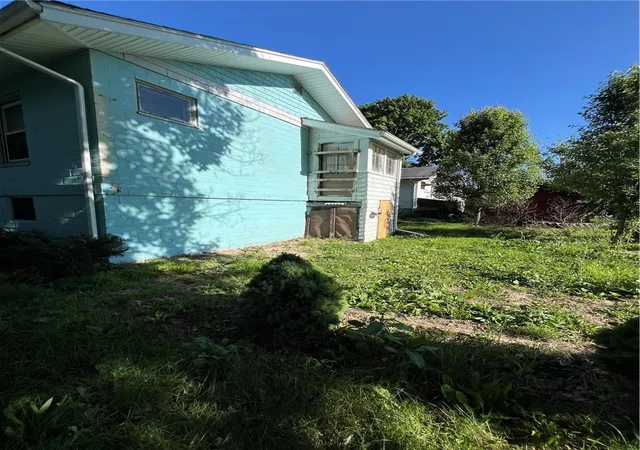 Photo 2 of Single family home for sale at 200 Smith Ave, Sharon, PA 16146 | MLS# 1759336 | Listing updated on 2026-08-19