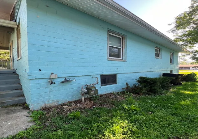 Photo 3 of Single family home for sale at 200 Smith Ave, Sharon, PA 16146 | MLS# 1759336 | Listing updated on 2026-08-19