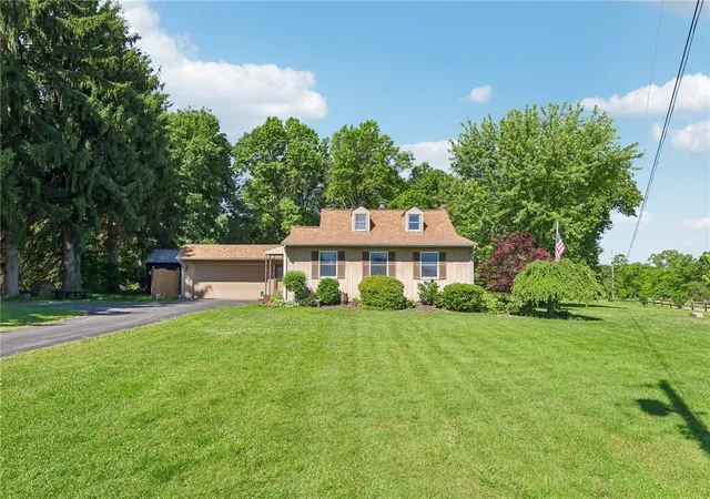 Photo 2 of Single family home for sale at 392 Paden Rd, North Beaver Twp, PA 16102 | MLS# 1759525 | Listing updated on 2026-08-29