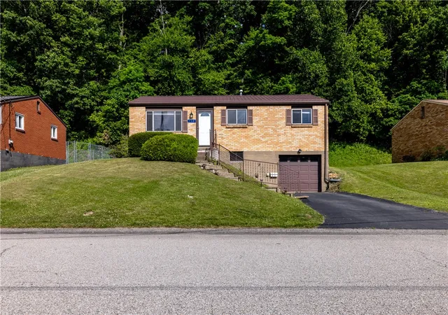 Photo 3 of Sale Pending at 152 Black Hills Rd, Pittsburgh, PA 15239 | MLS# 1759579 | Listing updated on 2026-08-21