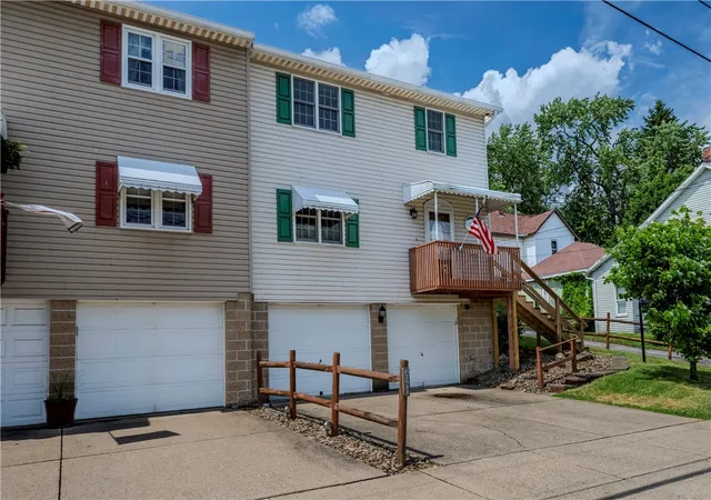 Photo 3 of Townhouse for sale at 610 Eau Claire St, City Of But Ne, PA 16001 | MLS# 1759262 | Listing updated on 2026-08-24