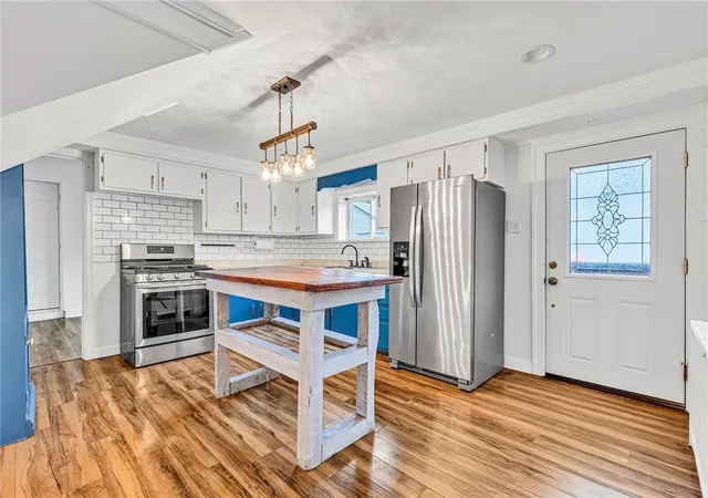 Photo 2 of Single family home for sale at 2972 Brodhead Rd, Aliquippa, PA 15001 | MLS# 1759665 | Listing updated on 2026-09-15