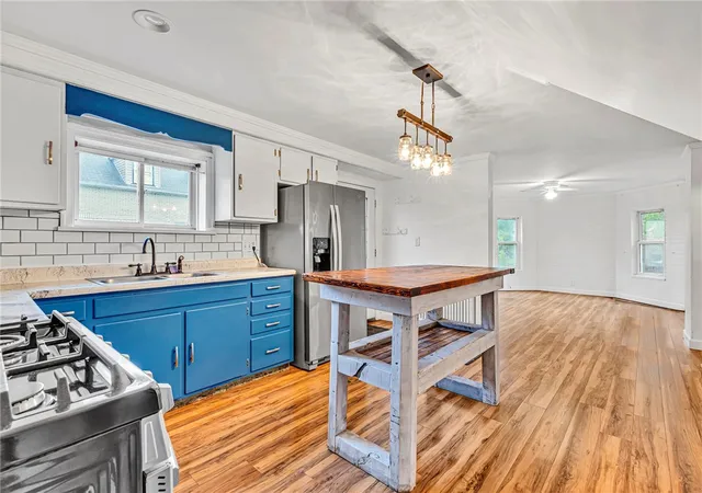 Photo 3 of Single family home for sale at 2972 Brodhead Rd, Aliquippa, PA 15001 | MLS# 1759665 | Listing updated on 2026-09-15