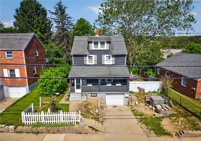 Photo 3 of Single family home for sale at 1345 Washington Pike, Bridgeville, PA 15017 | MLS# 1758672 | Listing updated on 2026-08-27