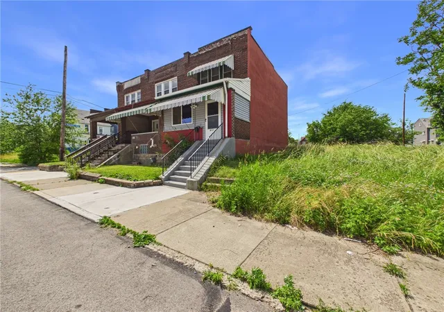 Photo 2 of Sale Pending at 613 Paulson Ave, Pittsburgh, PA 15206 | MLS# 1759867 | Listing updated on 2026-08-21