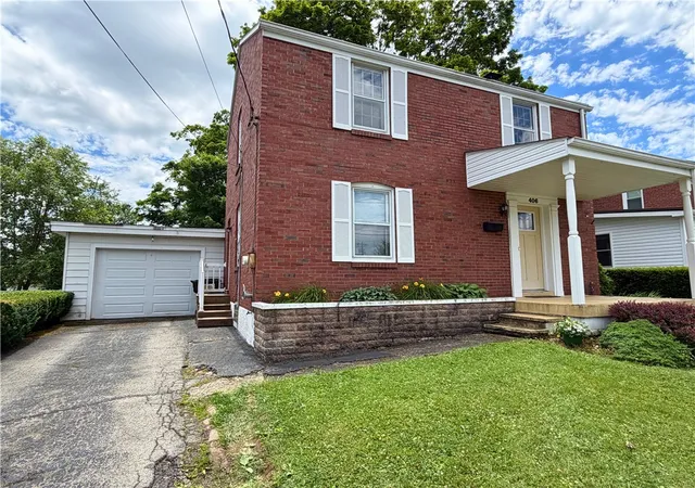 Photo 2 of Single family home for sale at 406 Opre Ave, Grove City, PA 16127 | MLS# 1760007 | Listing updated on 2026-08-26