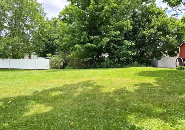 Photo 3 of Single family home for sale at 406 Opre Ave, Grove City, PA 16127 | MLS# 1760007 | Listing updated on 2026-08-26