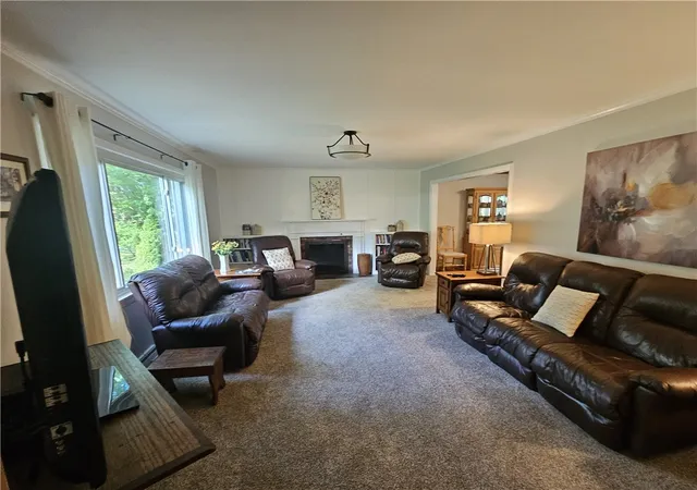 Photo 3 of Sale Pending at 135 Thornwood Dr, Twp Of But Se, PA 16001 | MLS# 1760357 | Listing updated on 2026-08-19