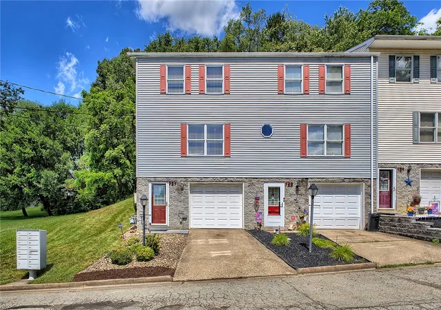 Photo 1 of Sale Pending at 727 Dithridge St, Jeannette, PA 15644 | MLS# 1760478 | Listing updated on 2026-08-27