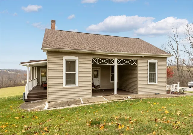 Photo 3 of Single family home for sale at 414 State Route 231, Claysville, PA 15323 | MLS# 1760557 | Listing updated on 2026-08-30