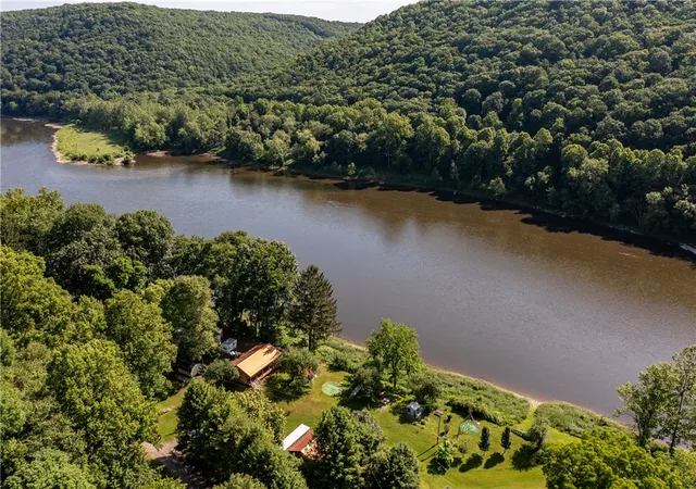 Photo 2 of Single family home for sale at 470 Truitt Rd, Kennerdell, PA 16374 | MLS# 1760414 | Listing updated on 2026-08-22