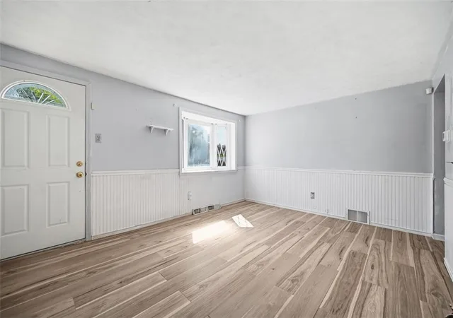 Photo 4 of Single family home for sale at 626 Perrilyn St, Brookline, PA 15226 | MLS# 1760626 | Listing updated on 2026-08-24