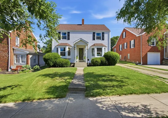 Photo 2 of Sale Pending at 37 Colonial Hts, Washington, PA 15301 | MLS# 1760334 | Listing updated on 2026-08-22