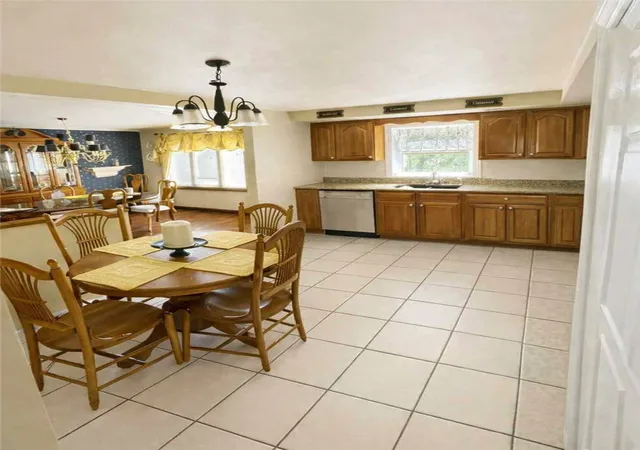 Photo 4 of Single family home for sale at 4018 Firethorn Dr, South Fayette, PA 15136 | MLS# 1757265 | Listing updated on 2026-08-19