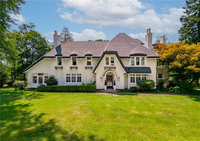 Photo 1 of Single family home for sale at 220 Belmont Rd, Butler, PA 16001 | MLS# 1760489 | Listing updated on 2026-08-26