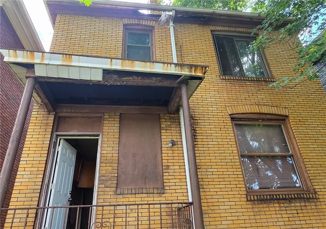 Photo 5 of Sale Pending at 249 E 16th Avenue, Homestead, PA 15120 | MLS# 1760230 | Listing updated on 2026-08-16