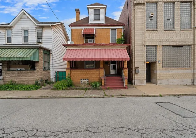 Photo 1 of Single family home for sale at 61 Garfield St, Natrona Heights, PA 15065 | MLS# 1760832 | Listing updated on 2026-08-24