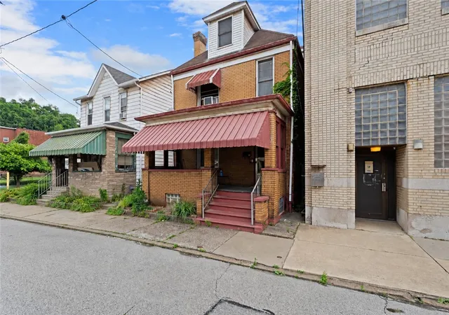 Photo 2 of Single family home for sale at 61 Garfield St, Natrona Heights, PA 15065 | MLS# 1760832 | Listing updated on 2026-08-24