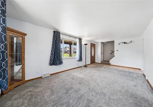 Photo 3 of Single family home for sale at 711 Jane St, Plum Boro, PA 15239 | MLS# 1760877 | Listing updated on 2026-08-29