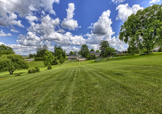Photo 4 of Single family home for sale at 4373 State Rte 136, Greensburg, PA 15601 | MLS# 1760978 | Listing updated on 2026-08-27