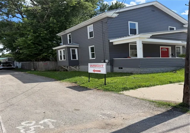 Photo 2 of Single family home for sale at 44 W Hallam Ave, Washington, PA 15301 | MLS# 1760943 | Listing updated on 2026-08-24