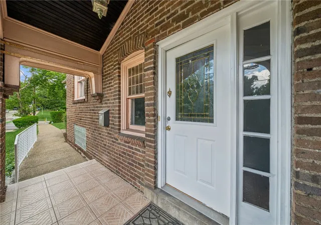 Photo 4 of Single family home for sale at 1900 Wightman St, Squirrel Hill, PA 15217 | MLS# 1761226 | Listing updated on 2026-08-29