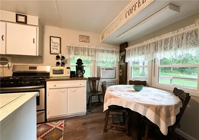 Photo 4 of Single family home for sale at 129 Old Farm Ln, East Brady, PA 16028 | MLS# 1761187 | Listing updated on 2026-08-26
