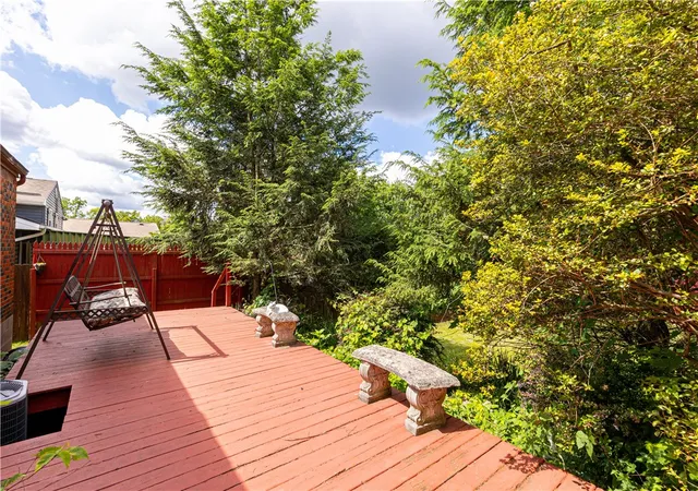 Photo 4 of Sale Pending at 125 Homeridge Ln, Homestead, PA 15120 | MLS# 1761292 | Listing updated on 2026-08-21
