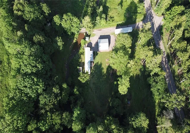 2nd image of 1554 Greenville Rd, Salisbury, PA 15558 | MLS# 1761373