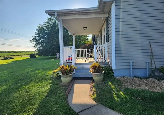 Photo 2 of Single family home for sale at 4871 County Line Rd, New Castle, PA 16101 | MLS# 1761491 | Listing updated on 2026-08-17
