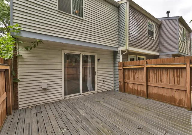 Photo 2 of Townhouse for sale at 531 Winesap Dr, Bridgeville, PA 15017 | MLS# 1761073 | Listing updated on 2026-08-29