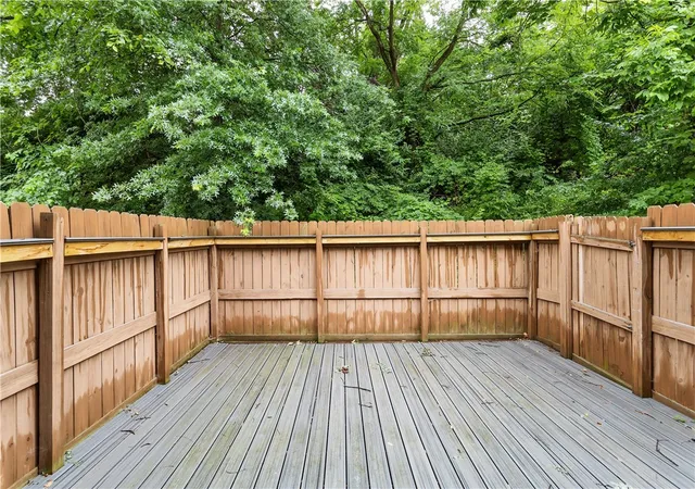 Photo 3 of Townhouse for sale at 531 Winesap Dr, Bridgeville, PA 15017 | MLS# 1761073 | Listing updated on 2026-08-29
