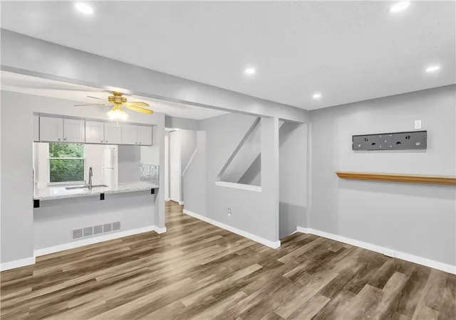Photo 4 of Townhouse for sale at 531 Winesap Dr, Bridgeville, PA 15017 | MLS# 1761073 | Listing updated on 2026-08-29