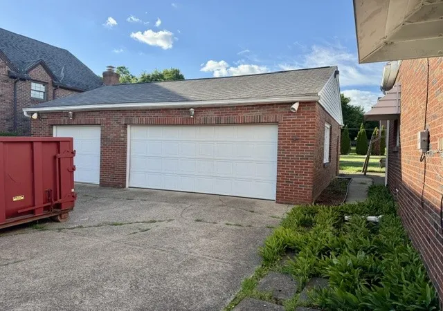 Photo 2 of Single family home for sale at 319 Sumner Ave, New Castle, PA 16105 | MLS# 1761532 | Listing updated on 2026-08-18