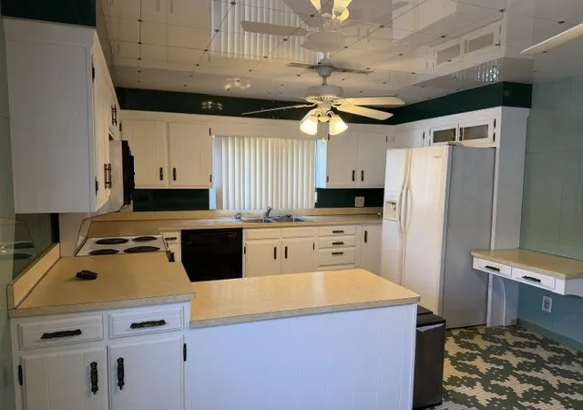Photo 3 of Single family home for sale at 319 Sumner Ave, New Castle, PA 16105 | MLS# 1761532 | Listing updated on 2026-08-18