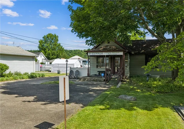 Photo 3 of Single family home for sale at 381 State Ave, Vanport, PA 15009 | MLS# 1761625 | Listing updated on 2026-08-25