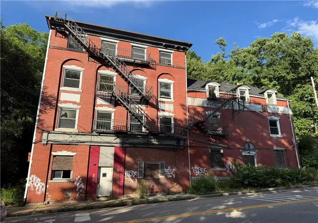 Photo 1 of Multi family home for sale at 600 Oakwood St, Pittsburgh, PA 15208 | MLS# 1761189 | Listing updated on 2026-08-27