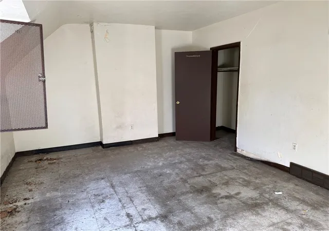 Photo 6 of Multi family home for sale at 600 Oakwood St, Pittsburgh, PA 15208 | MLS# 1761189 | Listing updated on 2026-08-27