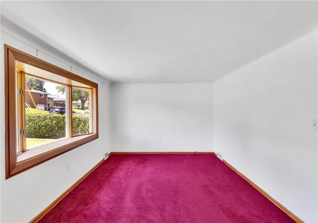 Photo 4 of Sale Pending at 14001 Michael Dr, North Huntingdon, PA 15642 | MLS# 1761699 | Listing updated on 2026-08-26