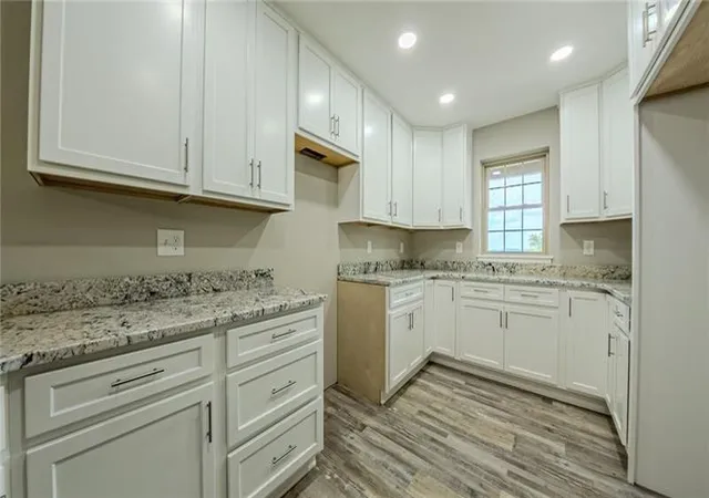 Listing Photo 4 - Condo for sale in building located at 740 Sandstone Wy, Rostraver Township, PA 15012
