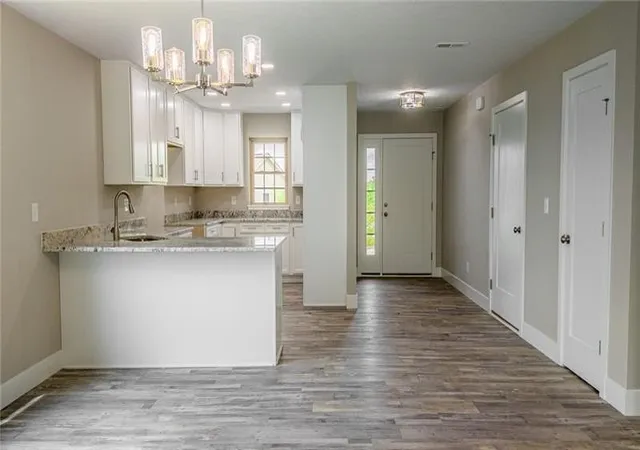 Listing Photo 5 - Condo for sale in building located at 740 Sandstone Wy, Rostraver Township, PA 15012