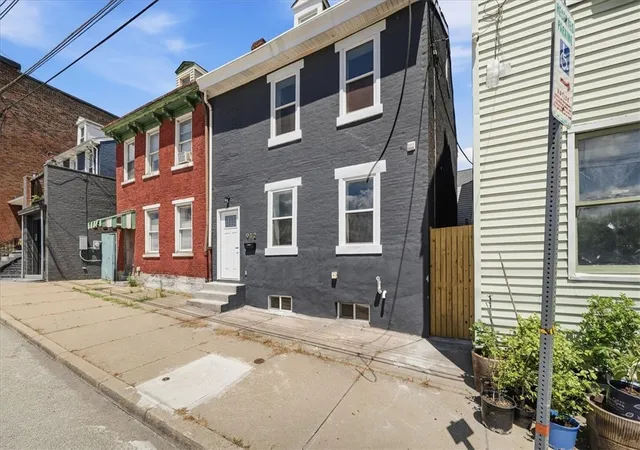 Photo 3 of Townhouse for sale at 912 Phineas St, East Allegheny, PA 15212 | MLS# 1761835 | Listing updated on 2026-08-26